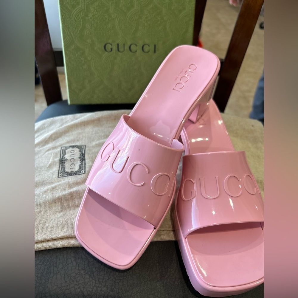 Gucci Rubber Slides Pink Size 8